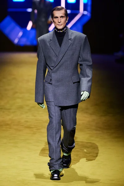 Look 35
